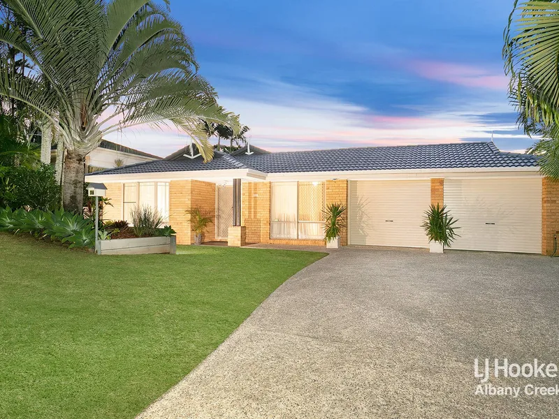 IMMACULATE FAMILY HOME IN ELEVATED POSITION!