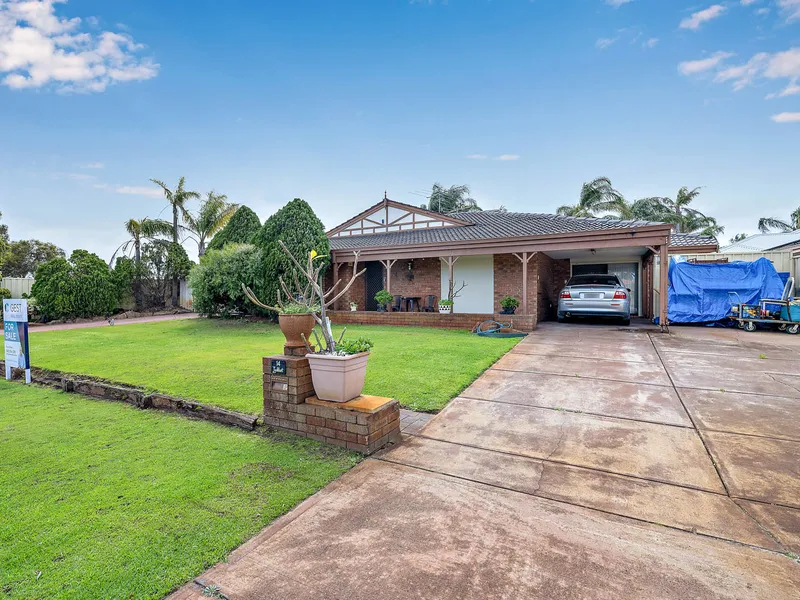 Spacious Family Home with Pool