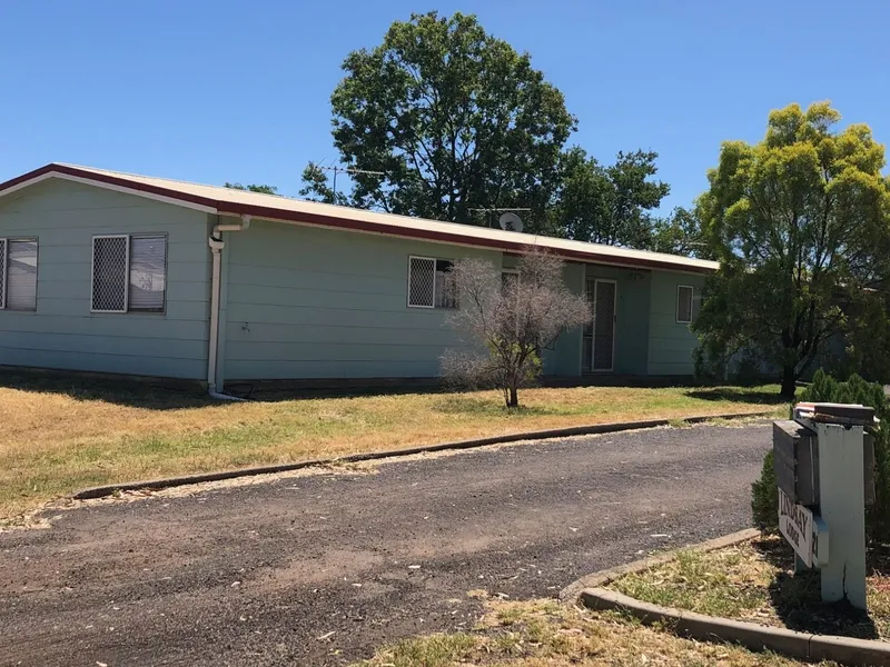 Cosy Fully Furnished 2 Bed Unit in a 6 unit Complex