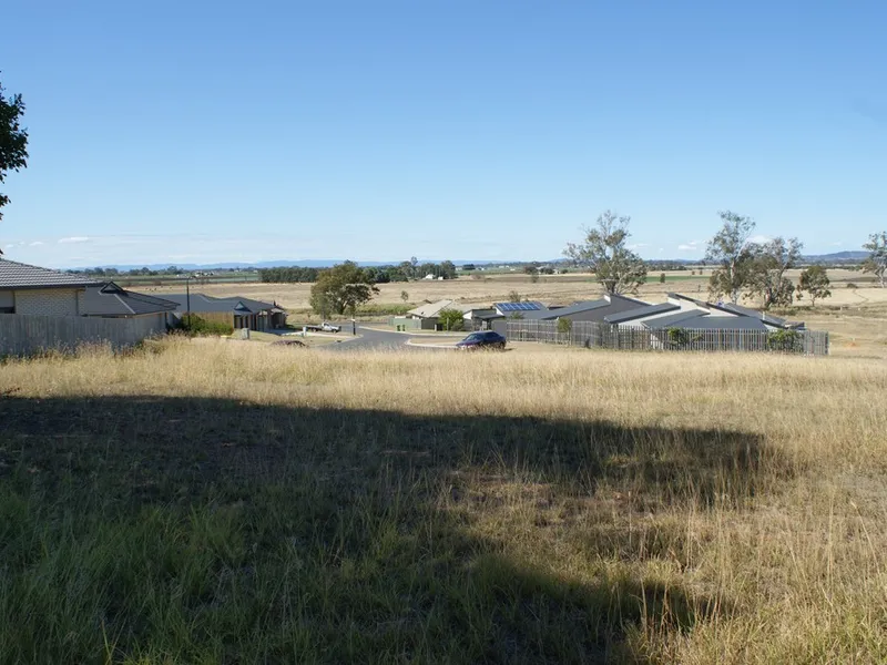 UNITS ?? LARGE HOME ?? 1187m2 TOP BLOCK !!