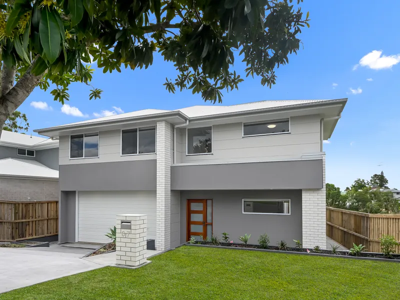 Living on a Grand Scale - Newly Built Perfection