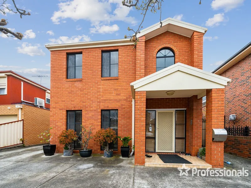 Luxury Living in Central Braybrook!!!