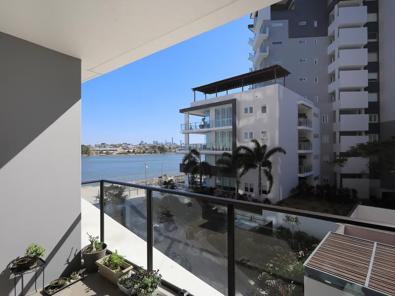 One bedroom with Water Views. Reduced to Sell