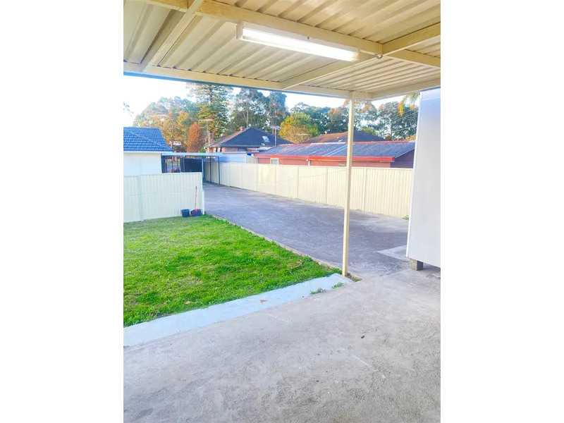 Presenting a newly Renovated 2+ Bedroom Granny with 1 Extra Room with Adjucent Complete Bathroom and Second Lounge.