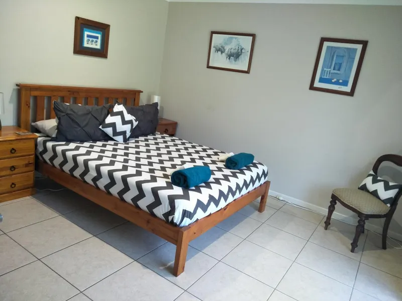 Relaxed self contained unit