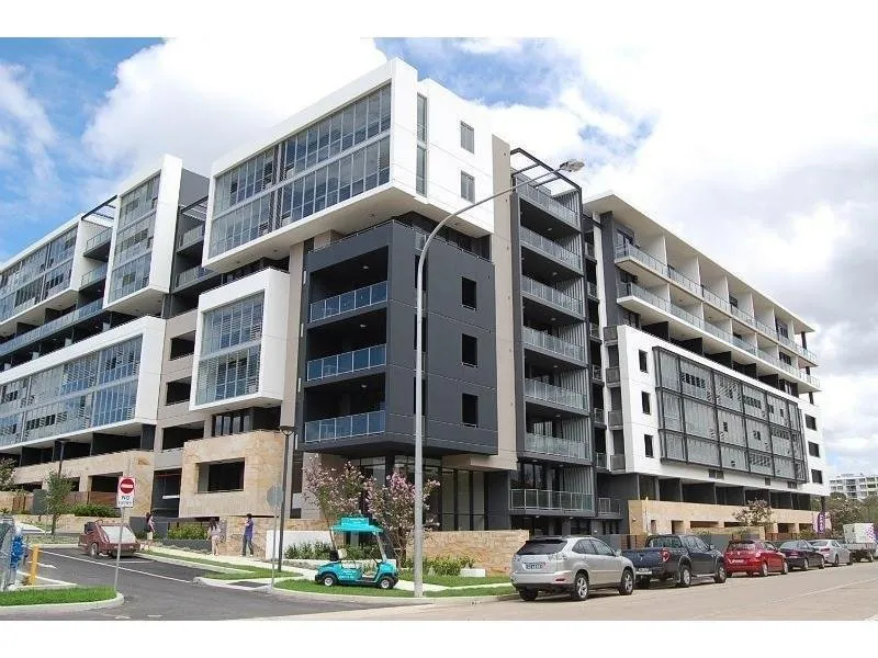 SPACIOUS AND IMMACULATE 1 BEDROOM APARTMENT