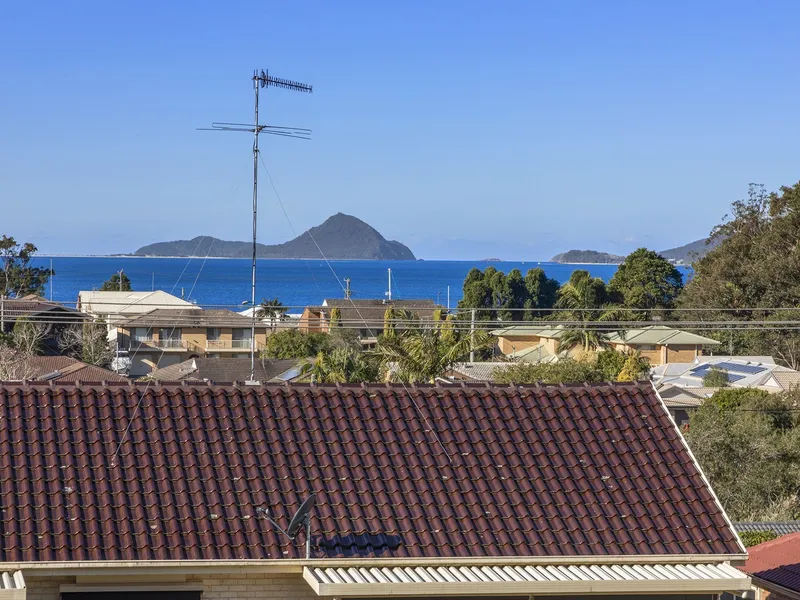 Tranquil waterside living