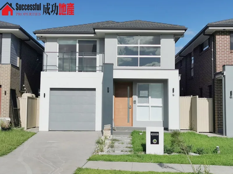 Glorious 5 Bedroom family home with swimming pool for lease!