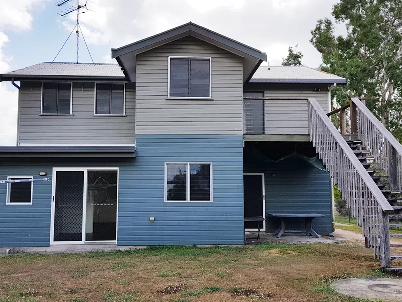 Bargain Buy: Renovated 5 bedroom double storey beach home - self contained on both levels