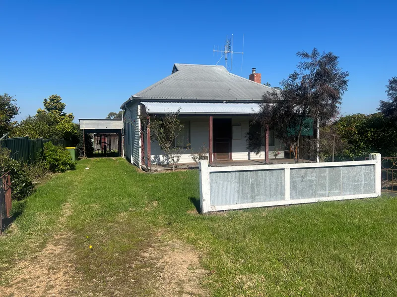 Fabulous Investment of over 2400m2 with house