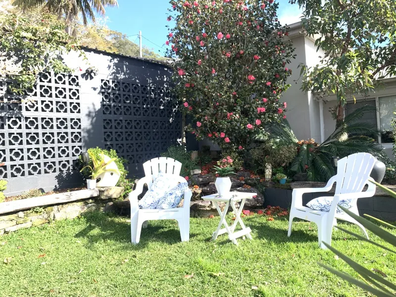 Tranquil Garden Flat