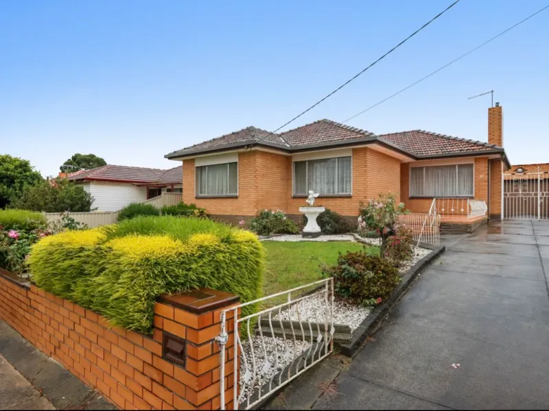 ULTIMATE PACKAGE WITH PLANS & PERMITS