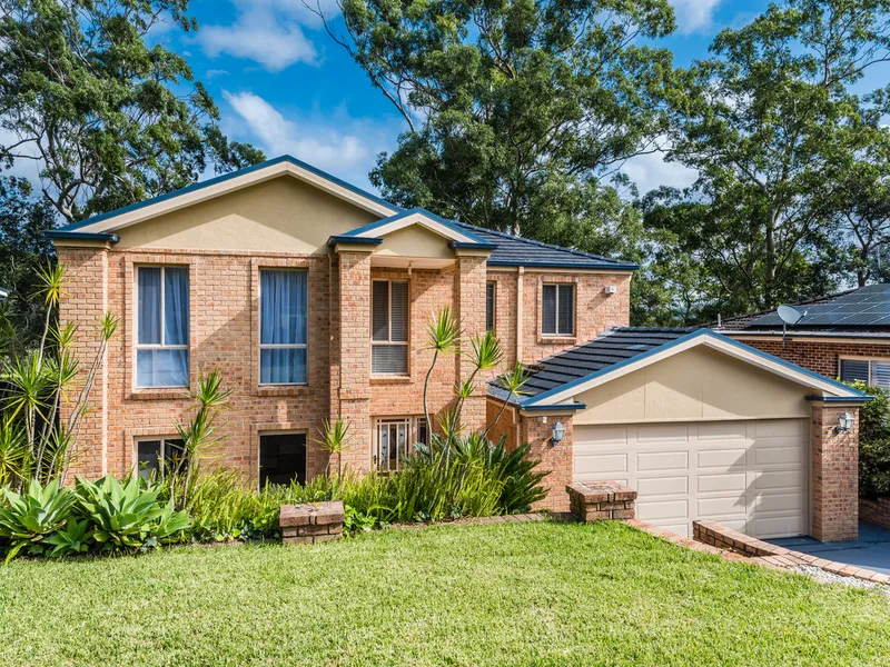 Luxurious Lifestyle + Prized Position!