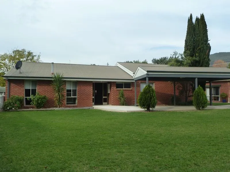 SPACIOUS FAMILY HOME