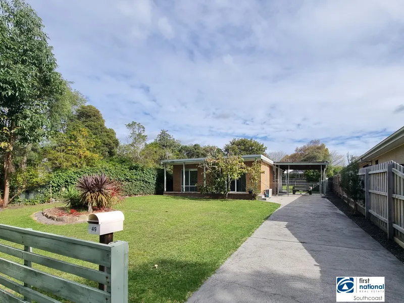 GREAT LOCATION ON GRANDVIEW!