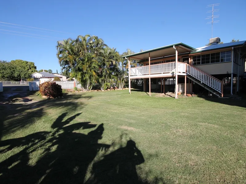 A BIG QUEENSLANDER FOR A BIG FAMILY ON A BIG BLOCK WITH BIG SHED