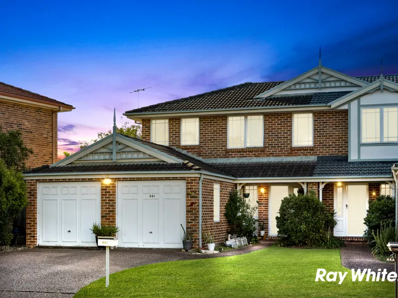 Large Renovated Duplex With Double Garage!