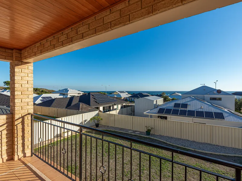 Fantastic Ocean Views from this Substantial Home on a 702m2 block with ability to create drive through access to Backyard!