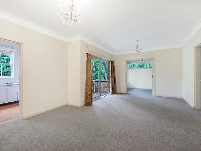 HUGE 2 BEDROOM PLUS GARAGE