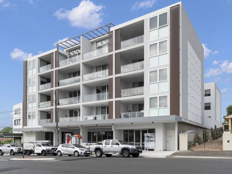 Luxurious One Bedroom Apartment