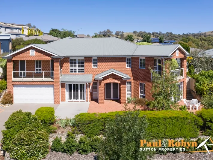 Dream home, dream views, dream no more