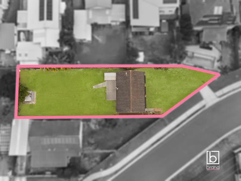 Beachside Living + Development Opportunity on 815sqm approx.