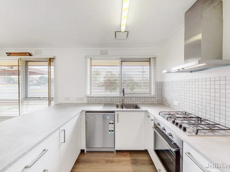 Spacious Renovated Villa Unit