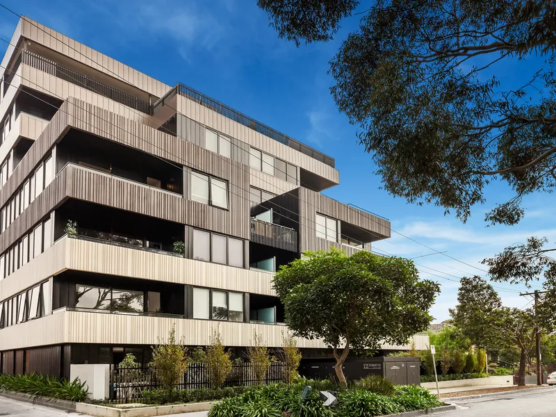 Chic Apartment, Central Location, Make It Your Place