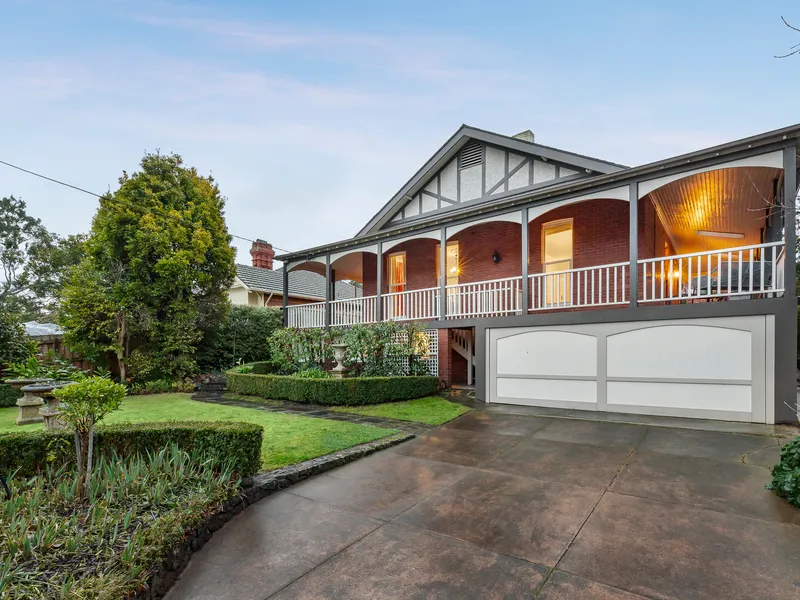 Stunning Studley Park Federation Residence