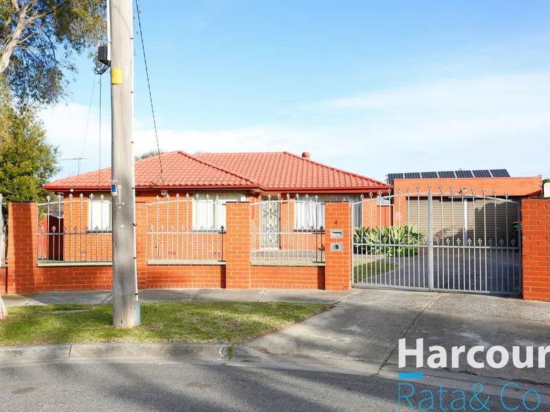 Family home set in a quiet court location