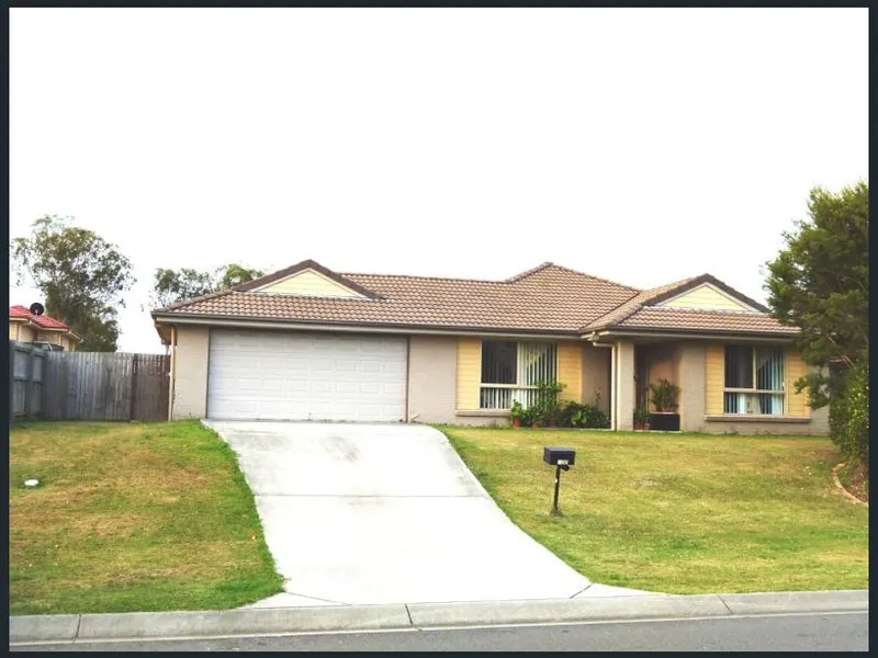 GREAT FAMILY HOME IN RACEVIEW!