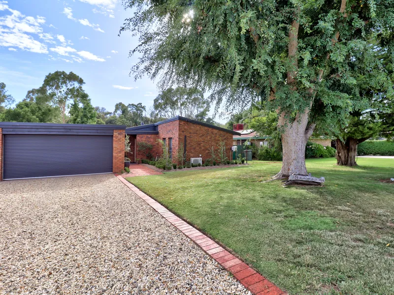 Fully renovated overlooking the forest and Golf course