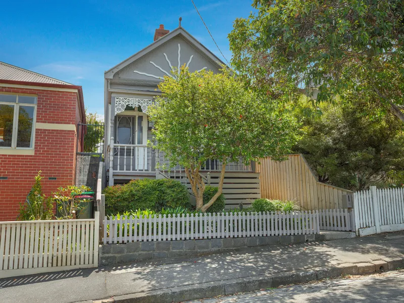 Inspect Virtually – Move In Now! SINGLE FRONT CLASSIC IN A GREAT LOCATION