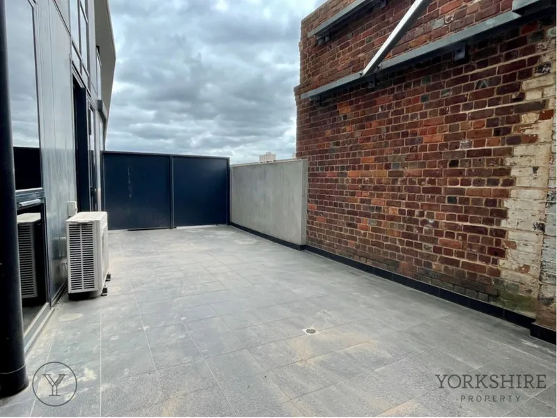 2 Bedroom Apartment with Huge Terrace