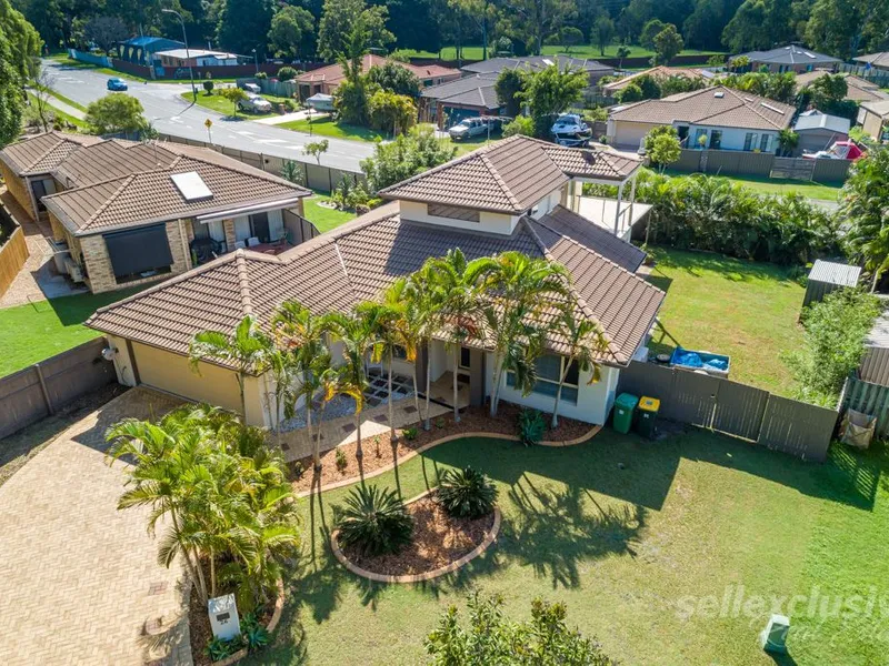 Great Family Home in Quiet Cul De Sac + Walk to the Water!