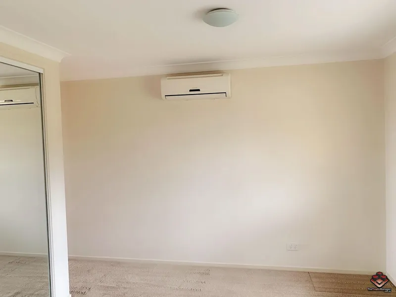 Great Location, Close to School, Shops & Park AC Every room and Solar