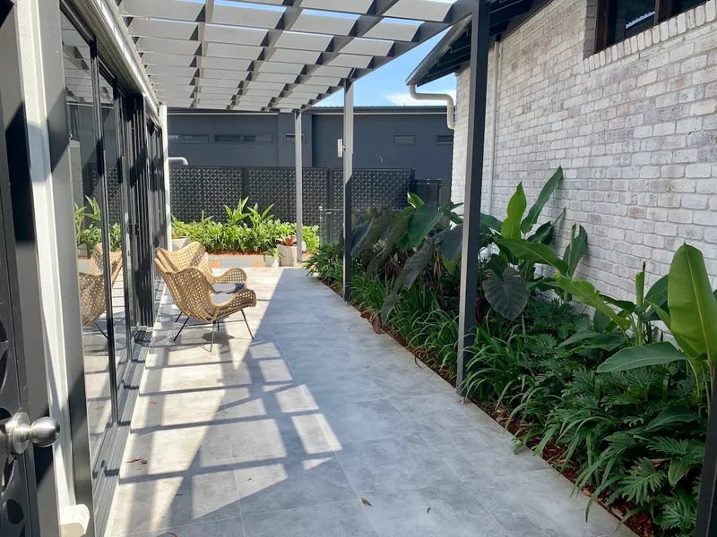 2 Storey Townhouse - Private Oasis