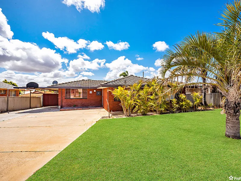 GREAT LOCATION & AVAILABLE NOW!!!