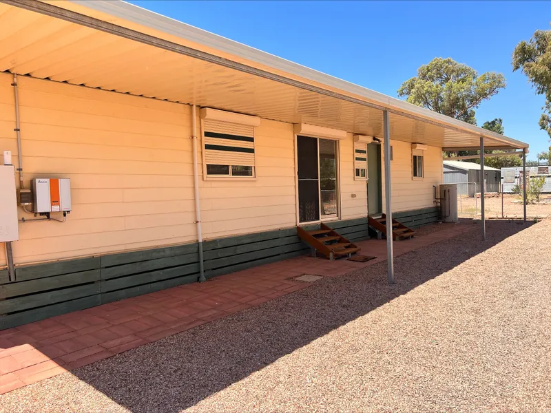 10 WILLOUGHBY STREET, STIRLING NORTH