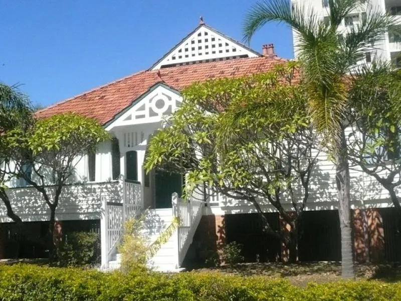 Large Furnished One Bedroom Unit!