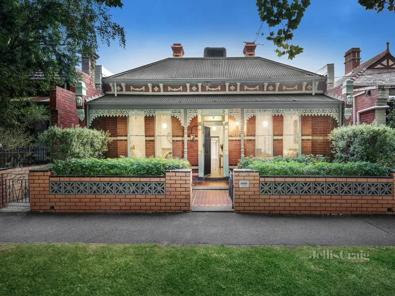 Enticing style and flexibility