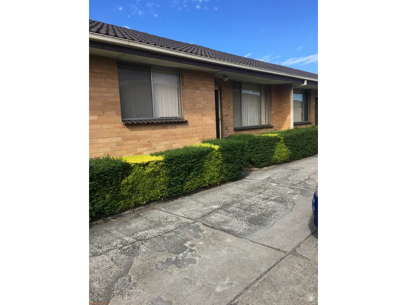 IDEAL AND CONVENIENT CLOSE TO ALL YOUR EVERYDAY NEEDS