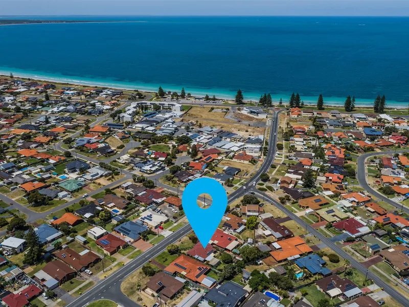 Under 550m to crystal clear waters and white sandy beaches