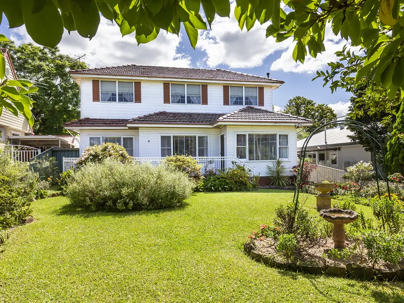 PROPERTY PREMIERE – Saturday 10th April, 10:00 - 10:30am