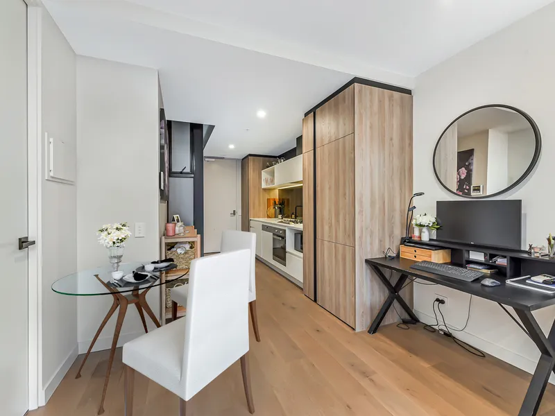 listedAS - Prime convenience with heaps of style