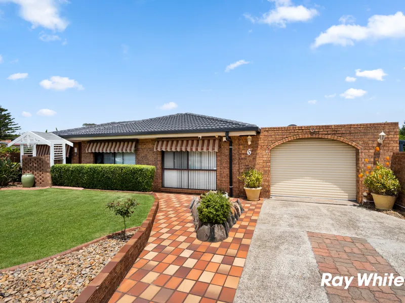 AUCTION ! MUST BE SOLD UNDER THE HAMMER