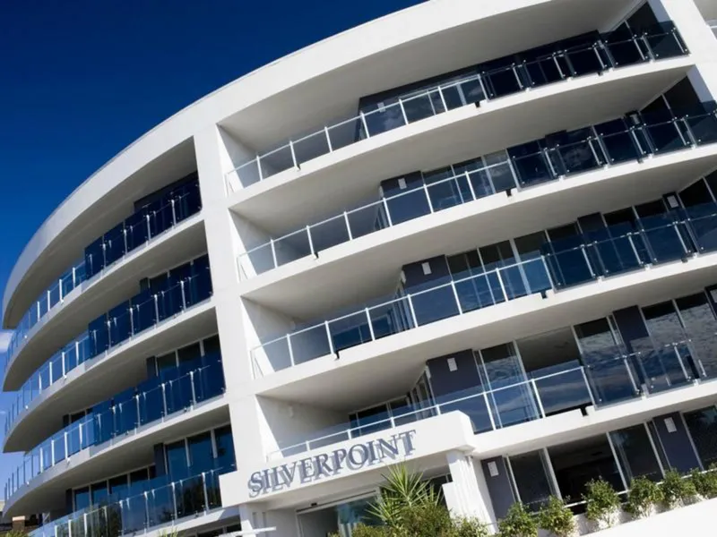 STUNNING SILVERPOINT APARTMENTS