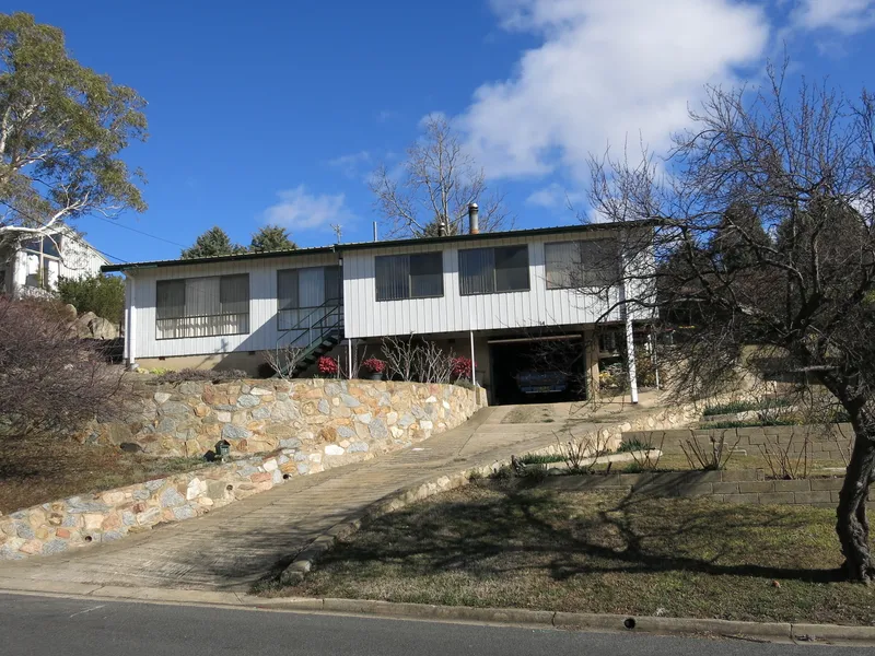 Magnificent Lake Views and Central Location