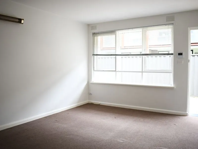 Spacious Two bed-room apartment in the heart of Windsor.