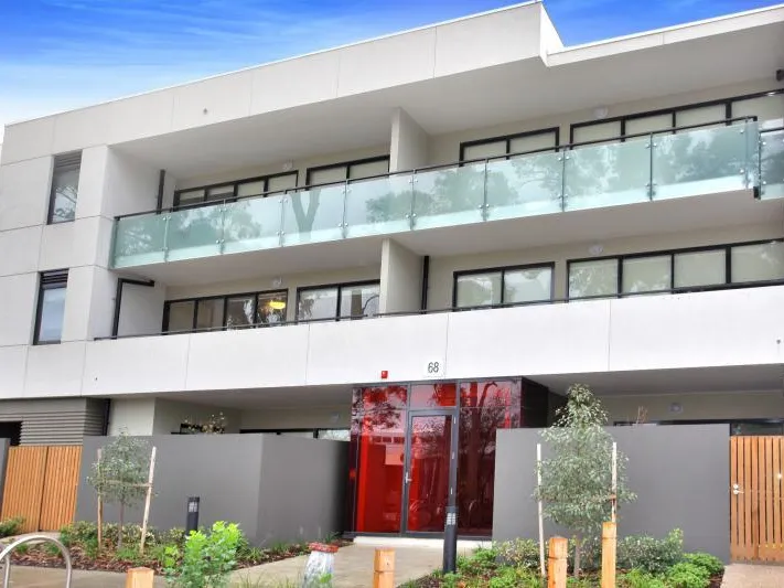 LOW MAINTENANCE LIVING – CONVENIENT LOCATION